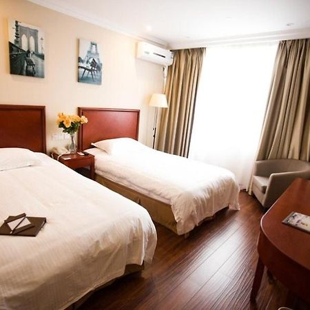 Greentree Inn Anhui Wuhu Zhongshan Road Pedestrian Street Express Hotel Экстерьер фото